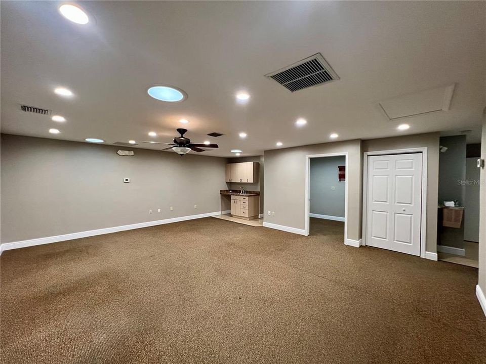 待售: $18,000 (0 贝兹, 0 浴室, 4090 平方英尺)