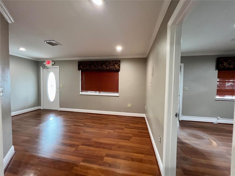 待售: $18,000 (0 贝兹, 0 浴室, 4090 平方英尺)