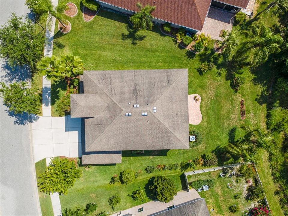 合同活跃: $605,000 (5 贝兹, 3 浴室, 3614 平方英尺)