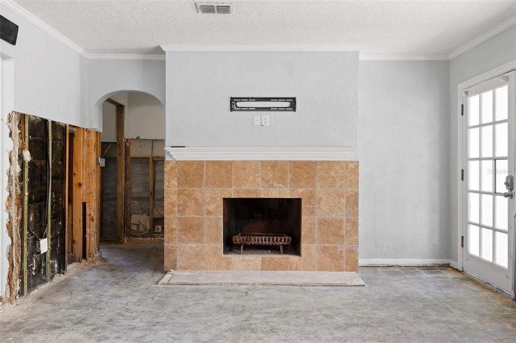 На продажу: $999,000 (0.11 acres)