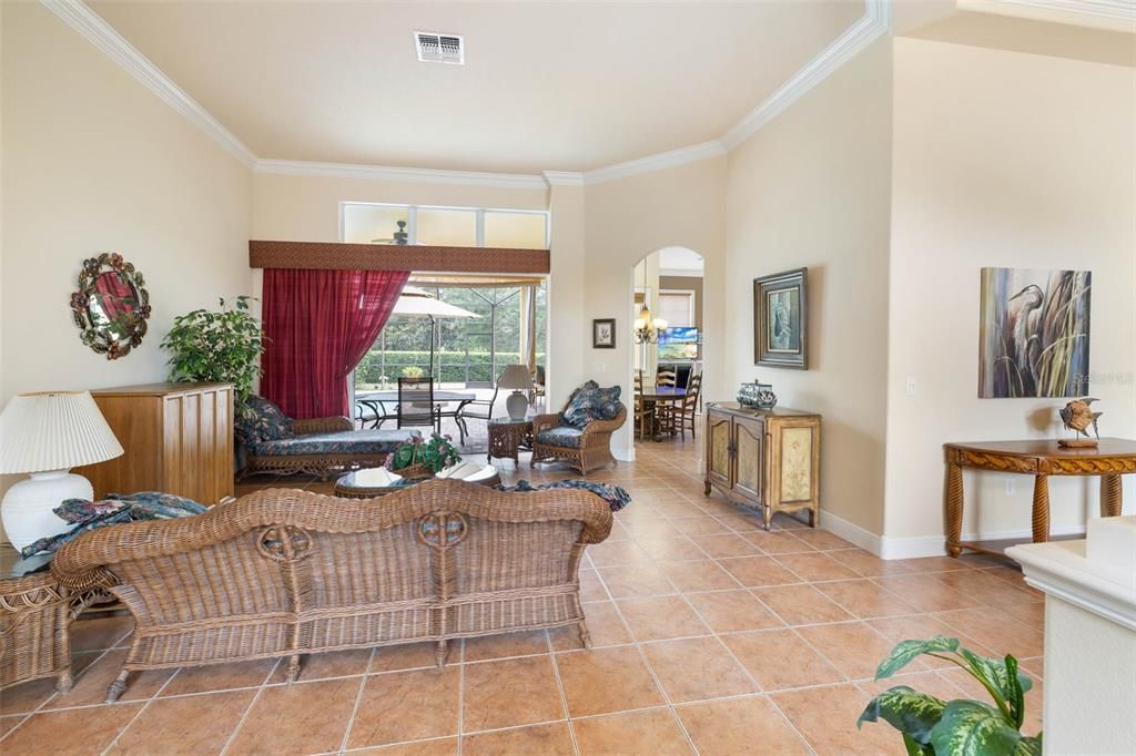 Active With Contract: $450,000 (3 beds, 3 baths, 2600 Square Feet)