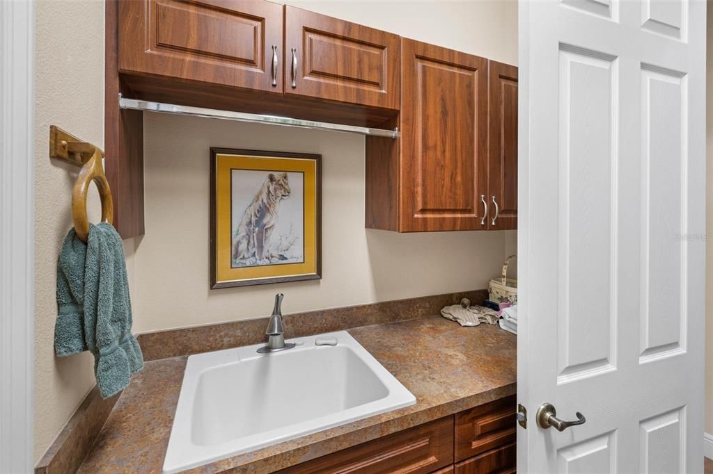 Active With Contract: $450,000 (3 beds, 3 baths, 2600 Square Feet)