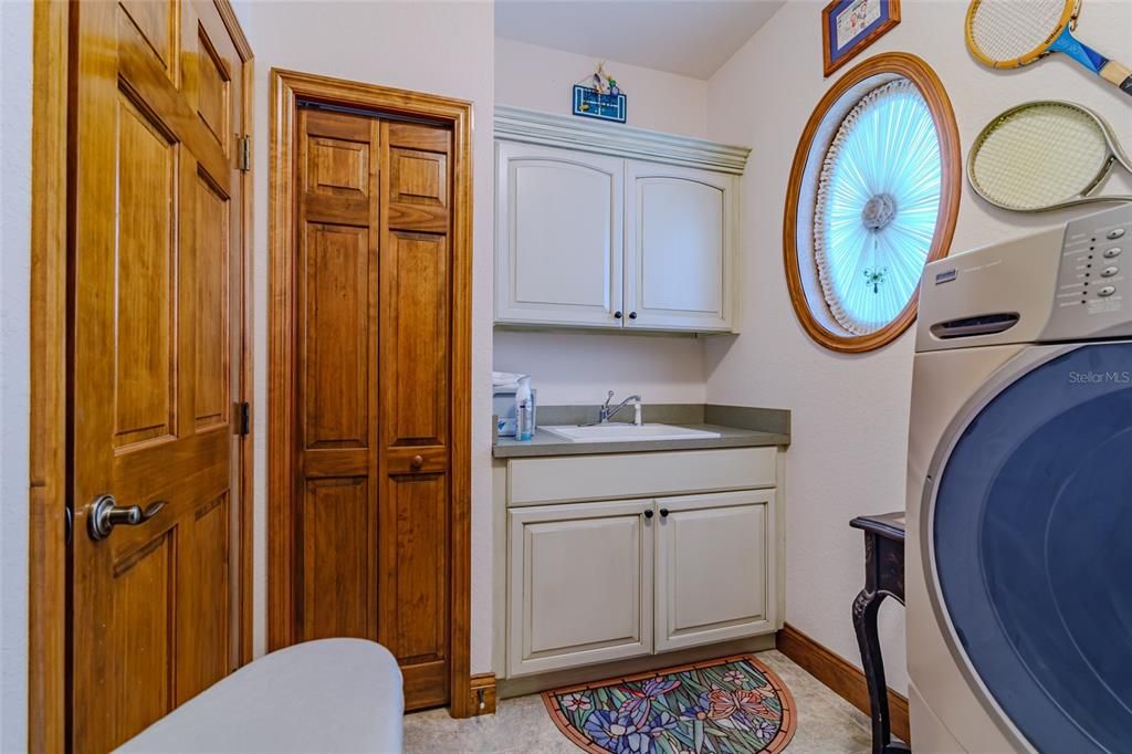 待售: $895,000 (3 贝兹, 3 浴室, 3467 平方英尺)