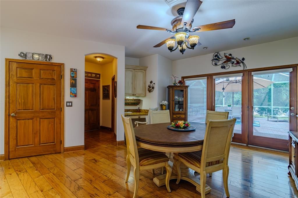 待售: $895,000 (3 贝兹, 3 浴室, 3467 平方英尺)