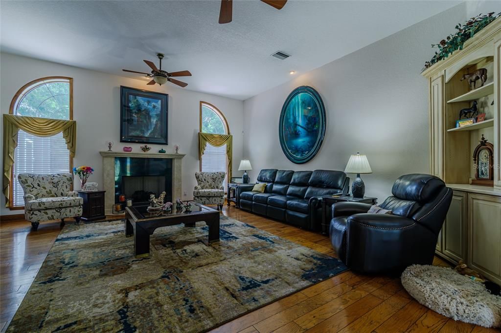 待售: $895,000 (3 贝兹, 3 浴室, 3467 平方英尺)