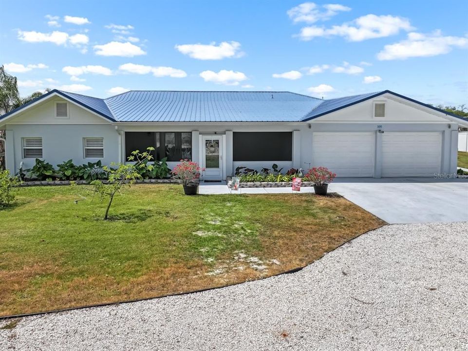 合同活跃: $799,000 (3 贝兹, 3 浴室, 2496 平方英尺)