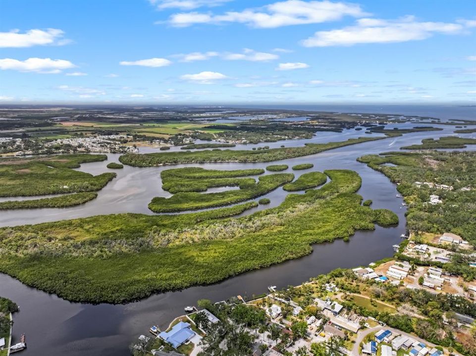 合同活跃: $799,000 (3 贝兹, 3 浴室, 2496 平方英尺)