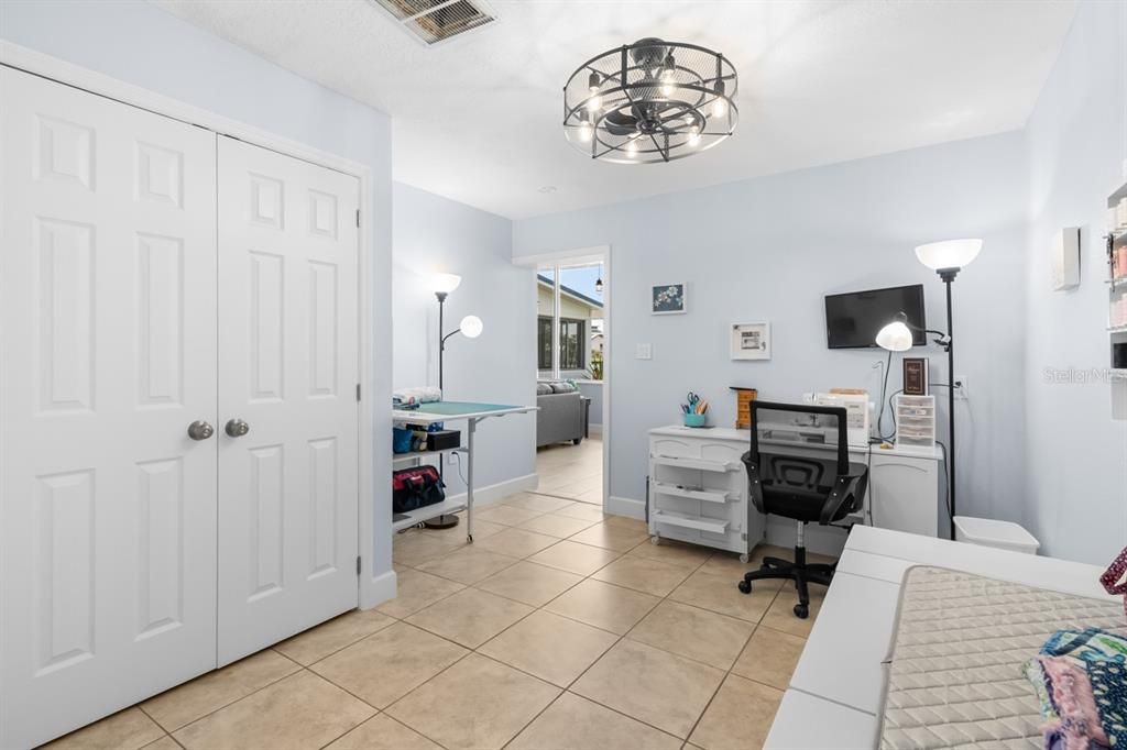 合同活跃: $799,000 (3 贝兹, 3 浴室, 2496 平方英尺)