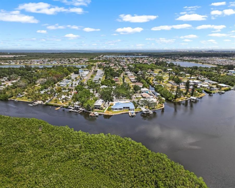 合同活跃: $799,000 (3 贝兹, 3 浴室, 2496 平方英尺)