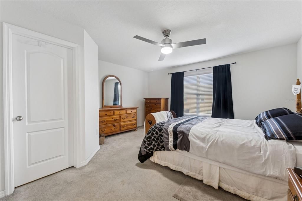 For Sale: $300,000 (3 beds, 2 baths, 1536 Square Feet)
