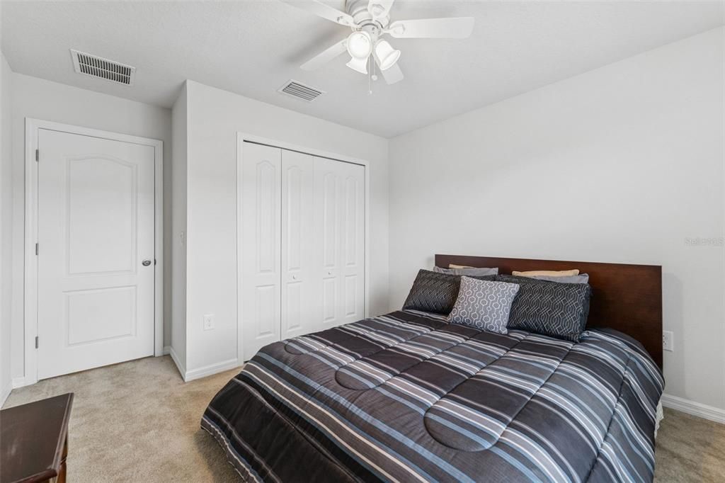 For Sale: $300,000 (3 beds, 2 baths, 1536 Square Feet)