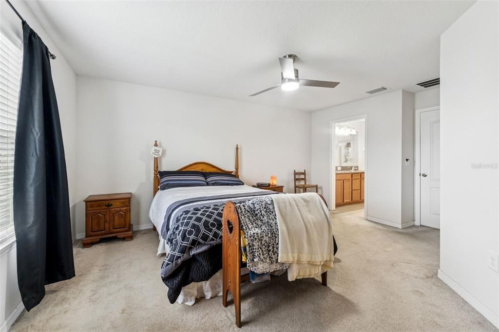 For Sale: $300,000 (3 beds, 2 baths, 1536 Square Feet)