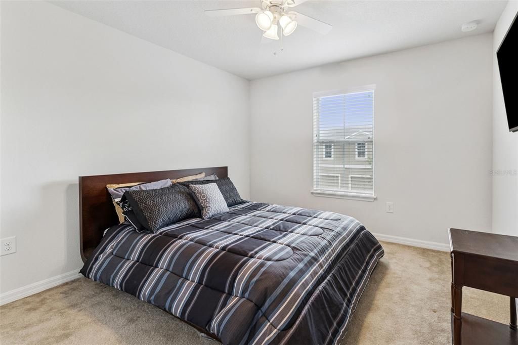 For Sale: $300,000 (3 beds, 2 baths, 1536 Square Feet)