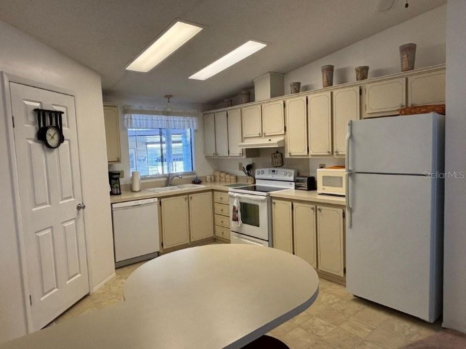 For Rent: $3,000 (2 beds, 2 baths, 1542 Square Feet)
