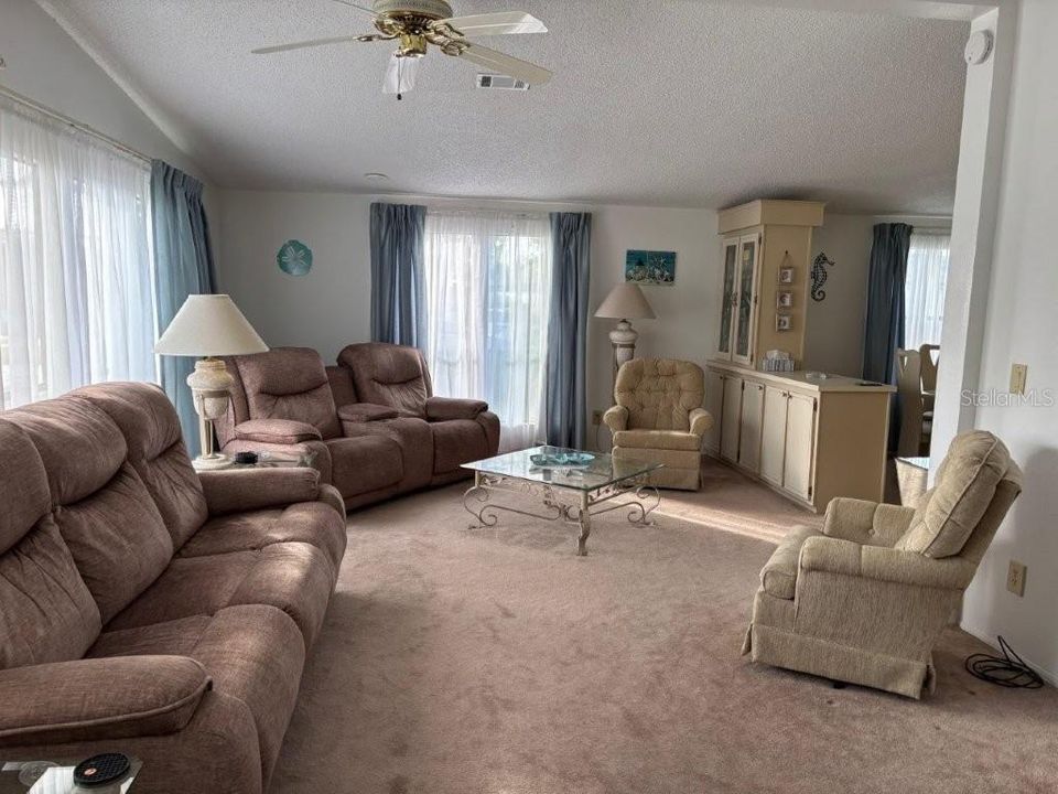 For Rent: $3,000 (2 beds, 2 baths, 1542 Square Feet)