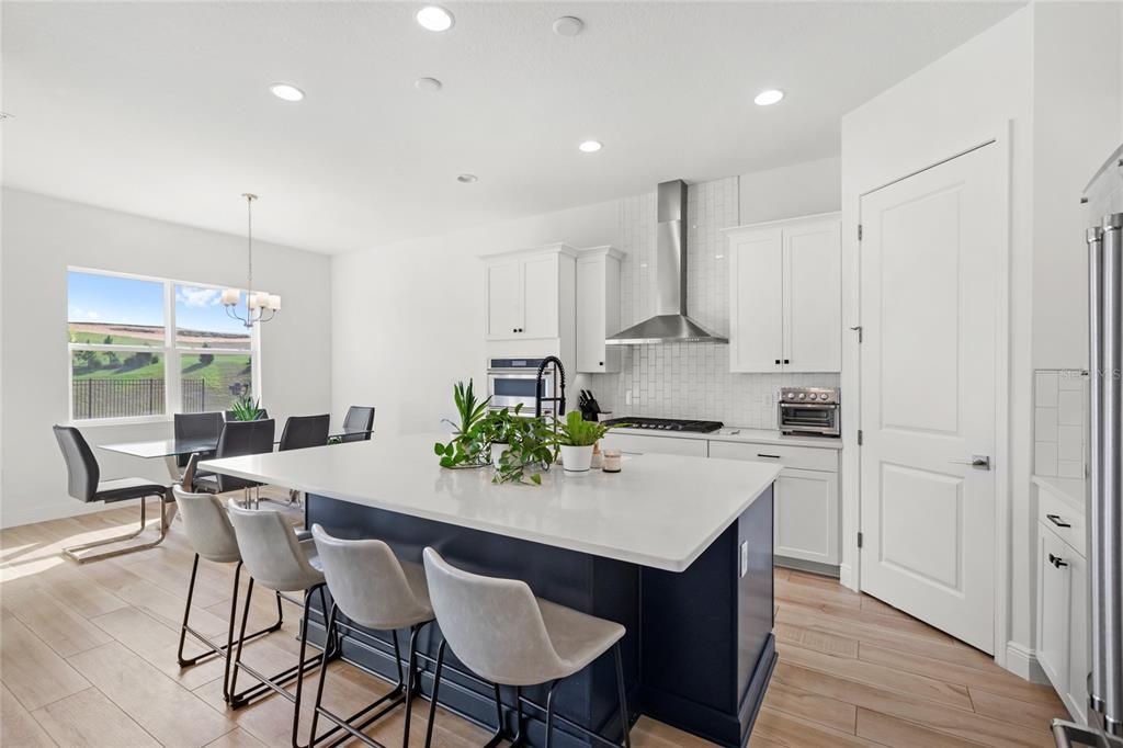 For Sale: $959,000 (5 beds, 4 baths, 2980 Square Feet)