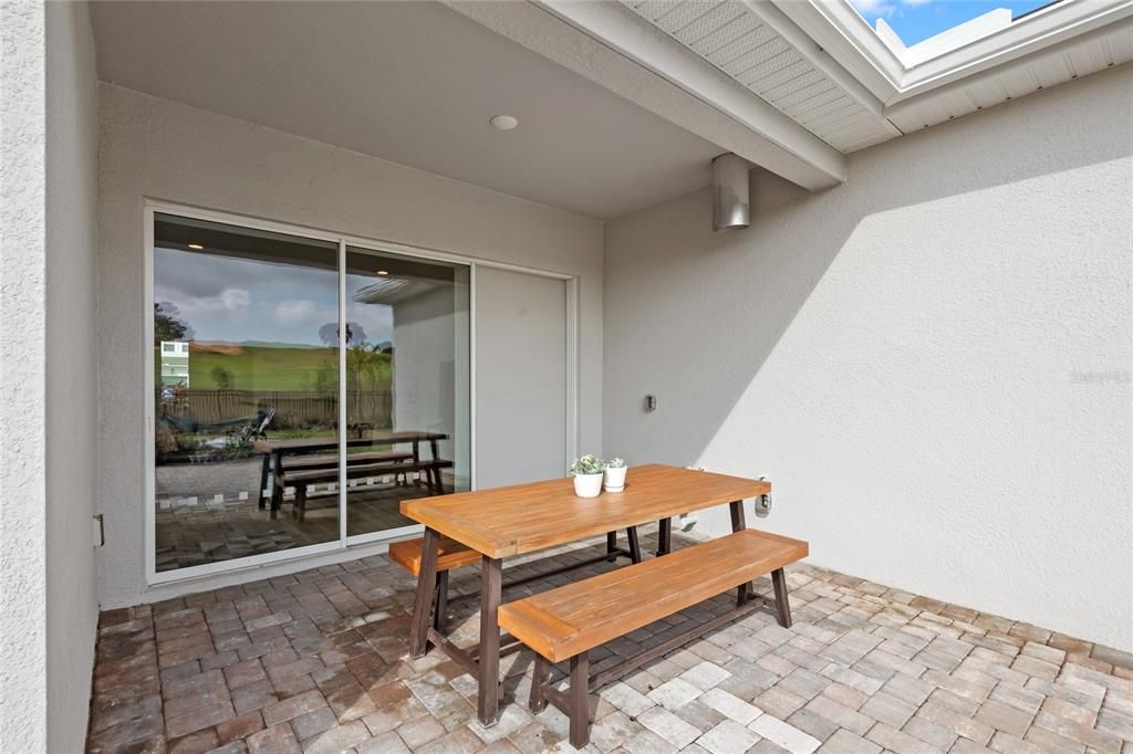 For Sale: $959,000 (5 beds, 4 baths, 2980 Square Feet)