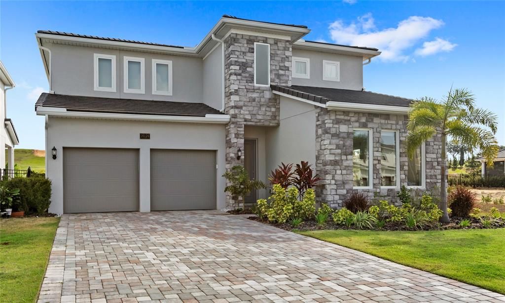 For Sale: $959,000 (5 beds, 4 baths, 2980 Square Feet)