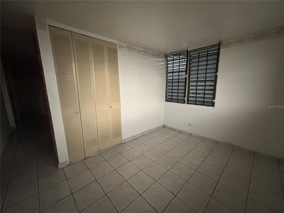 Под контрактом: $155,000 (3 спален, 2 ванн, 980 Квадратных фут)