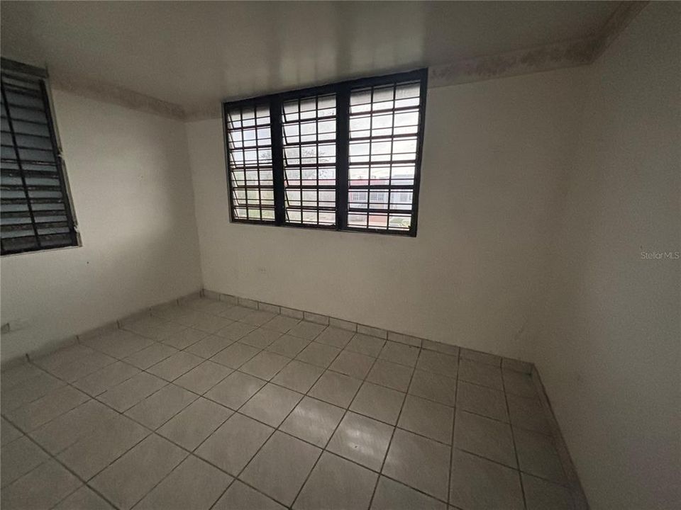 Под контрактом: $155,000 (3 спален, 2 ванн, 980 Квадратных фут)