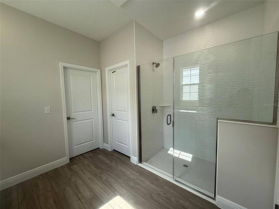 出租: $3,200 (5 贝兹, 3 浴室, 2289 平方英尺)