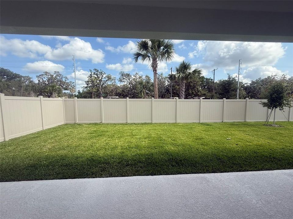 出租: $3,200 (5 贝兹, 3 浴室, 2289 平方英尺)