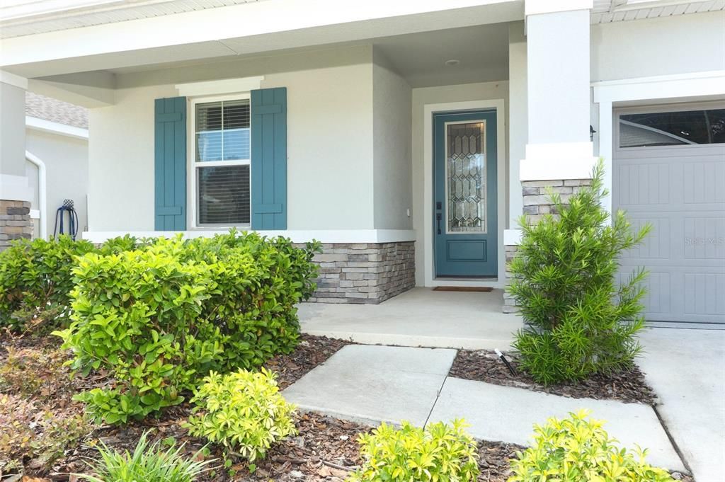 For Sale: $348,000 (4 beds, 3 baths, 2075 Square Feet)