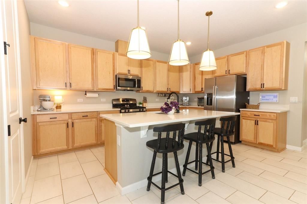 For Sale: $348,000 (4 beds, 3 baths, 2075 Square Feet)