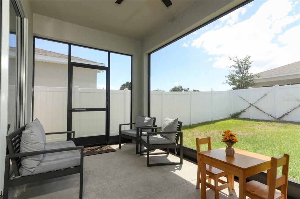 For Sale: $348,000 (4 beds, 3 baths, 2075 Square Feet)