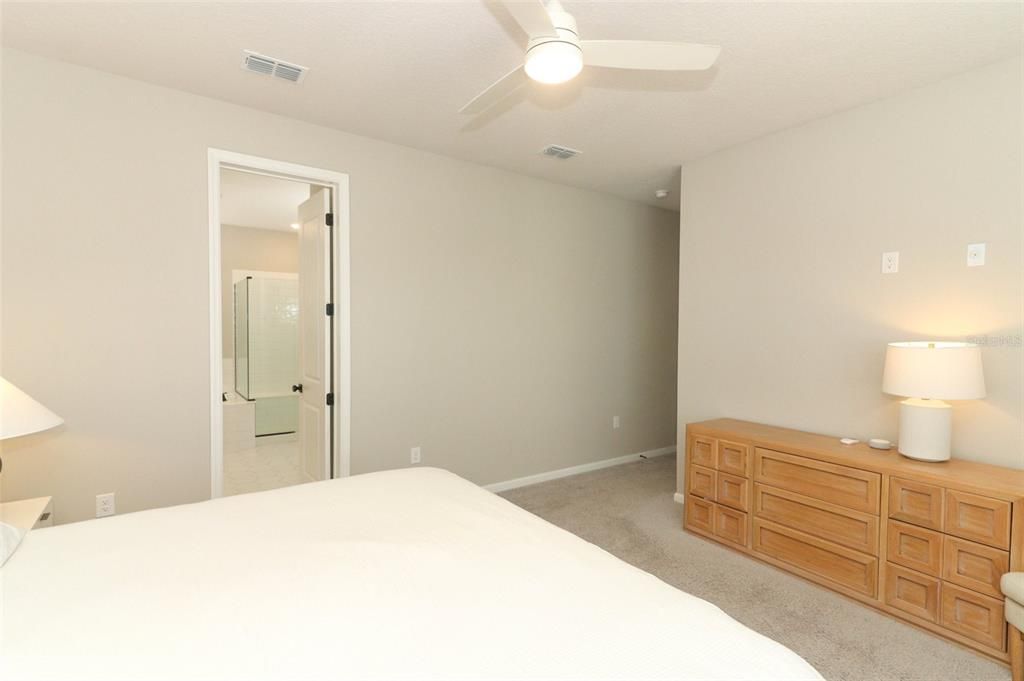 For Sale: $348,000 (4 beds, 3 baths, 2075 Square Feet)