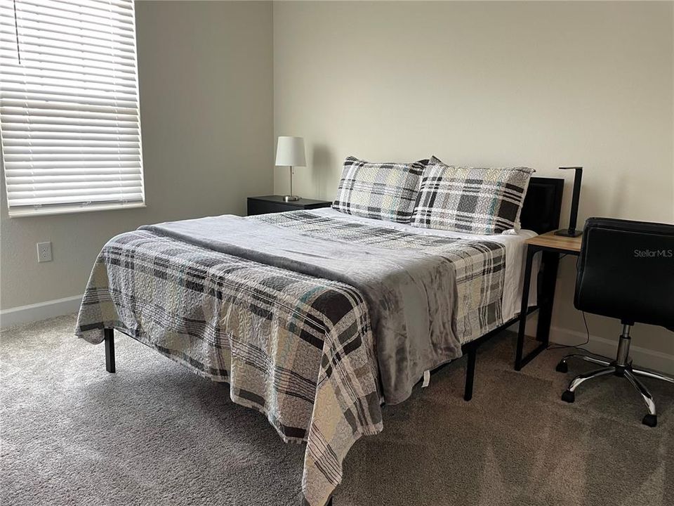 Под контрактом: $3,299 (4 спален, 2 ванн, 2949 Квадратных фут)