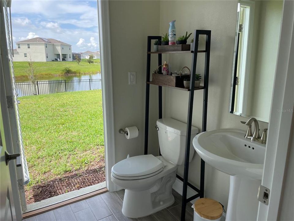 Под контрактом: $3,299 (4 спален, 2 ванн, 2949 Квадратных фут)