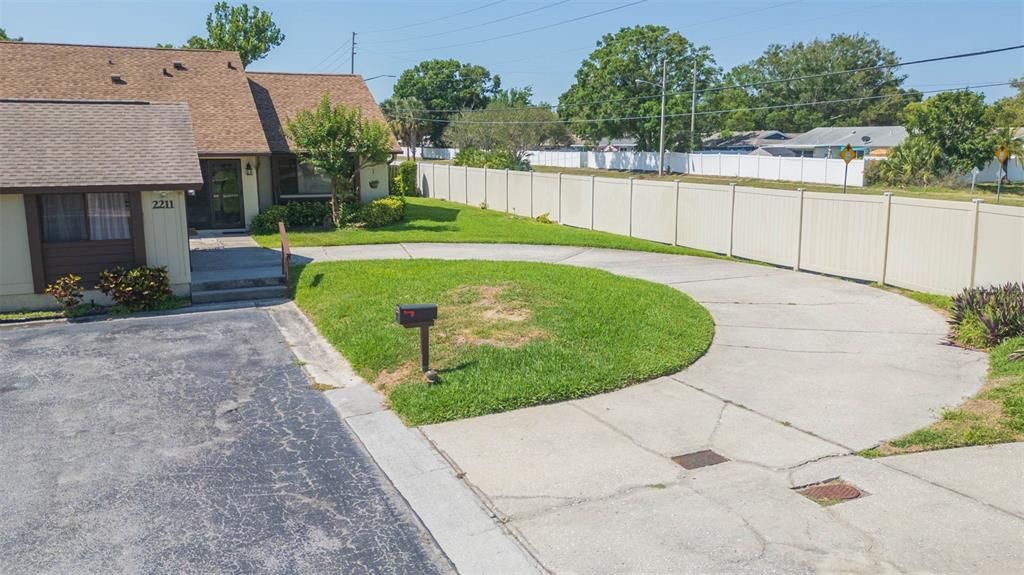 Под контрактом: $329,000 (2 спален, 2 ванн, 1314 Квадратных фут)