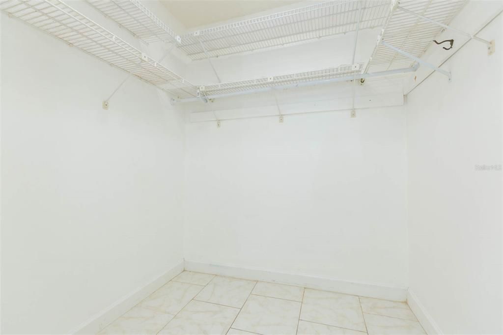 Под контрактом: $329,000 (2 спален, 2 ванн, 1314 Квадратных фут)