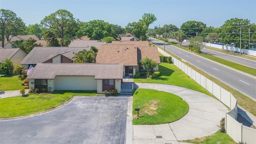 Под контрактом: $329,000 (2 спален, 2 ванн, 1314 Квадратных фут)