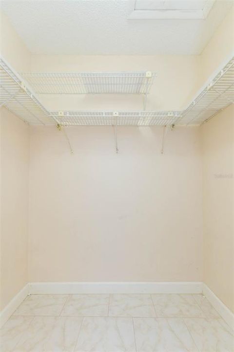 Под контрактом: $329,000 (2 спален, 2 ванн, 1314 Квадратных фут)