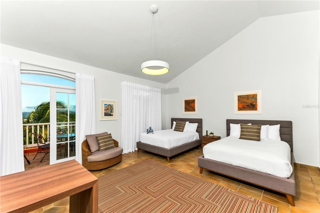 На продажу: $1,100,000 (3 спален, 3 ванн, 2100 Квадратных фут)