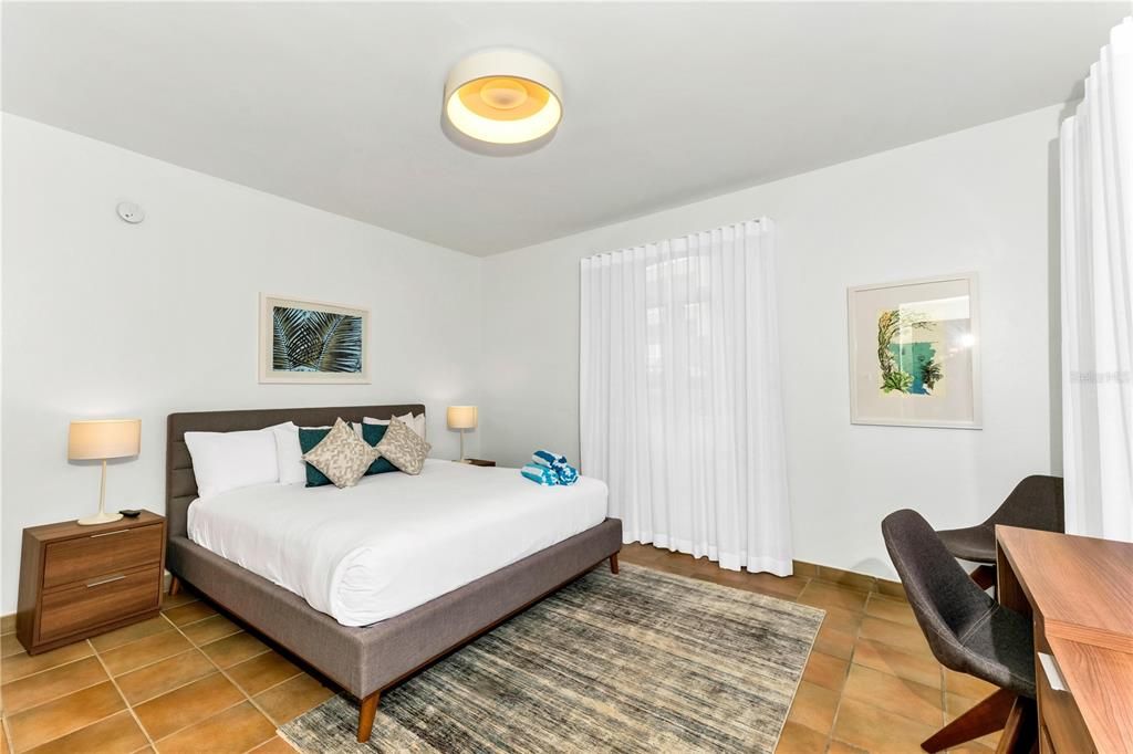 На продажу: $1,100,000 (3 спален, 3 ванн, 2100 Квадратных фут)