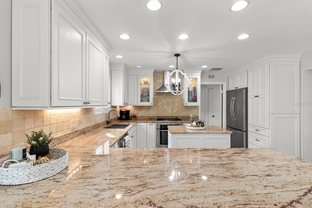 For Sale: $995,000 (3 beds, 2 baths, 2374 Square Feet)