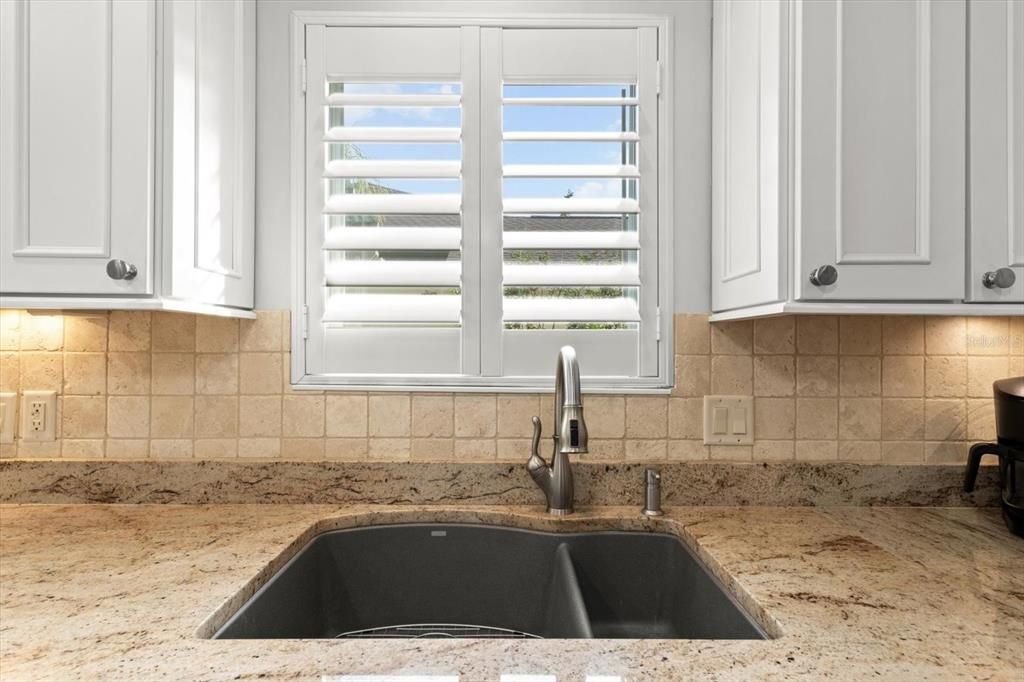 For Sale: $995,000 (3 beds, 2 baths, 2374 Square Feet)