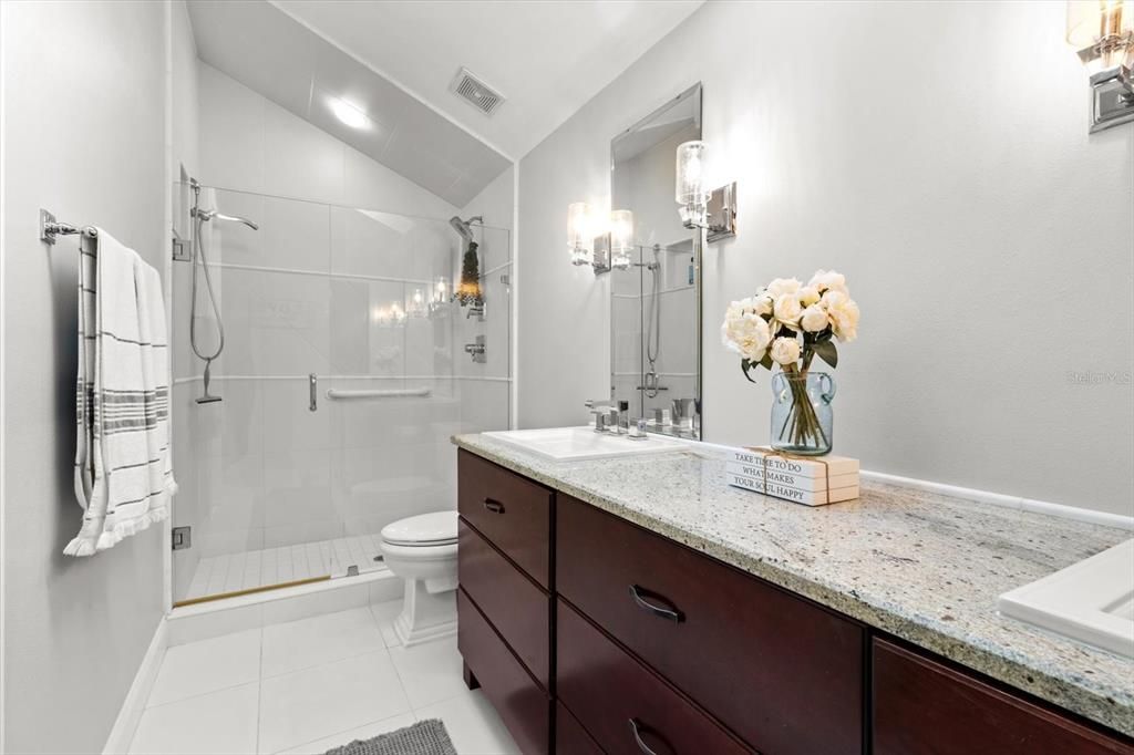 For Sale: $995,000 (3 beds, 2 baths, 2374 Square Feet)