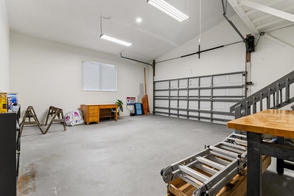 For Sale: $995,000 (3 beds, 2 baths, 2374 Square Feet)