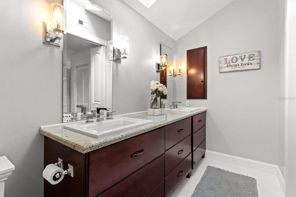 For Sale: $995,000 (3 beds, 2 baths, 2374 Square Feet)