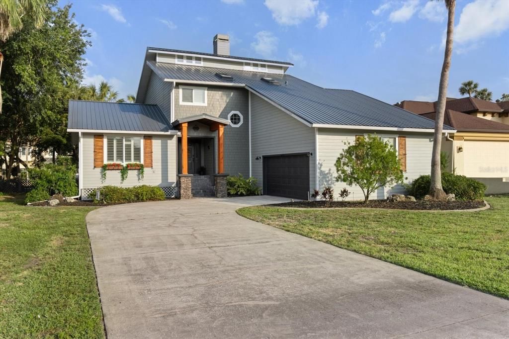 For Sale: $995,000 (3 beds, 2 baths, 2374 Square Feet)