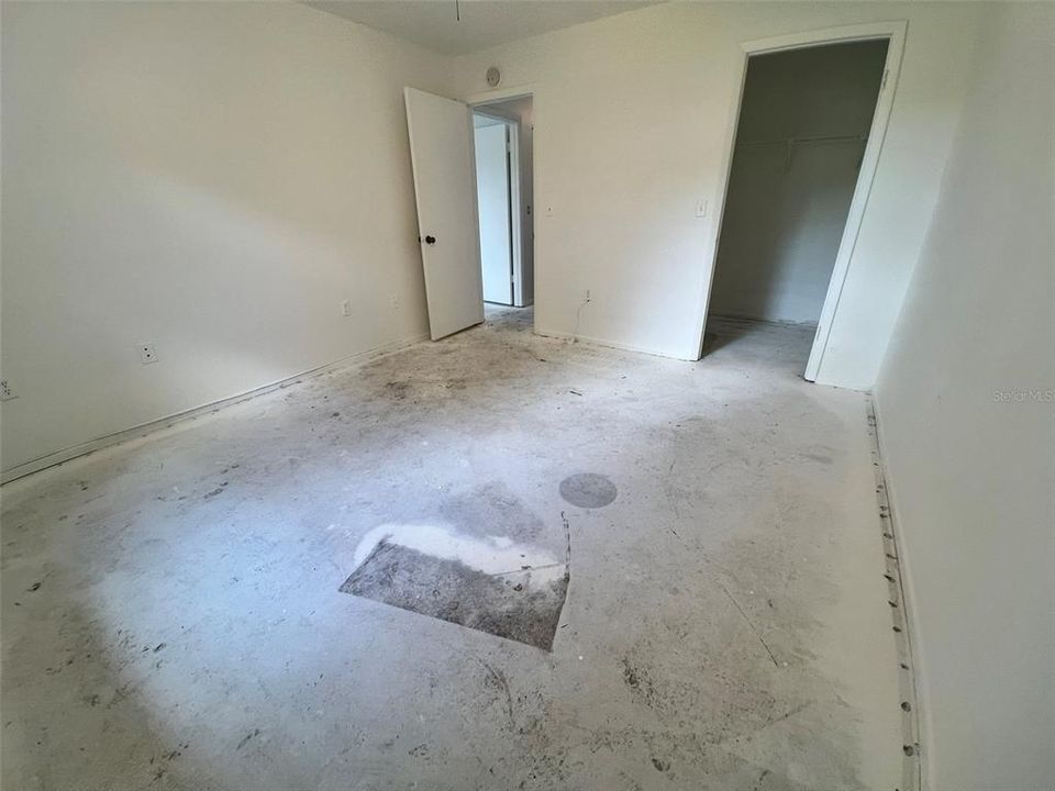 合同活跃: $188,000 (2 贝兹, 2 浴室, 1180 平方英尺)