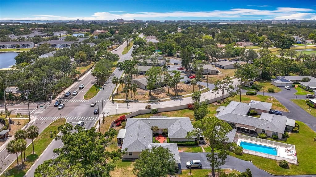 合同活跃: $188,000 (2 贝兹, 2 浴室, 1180 平方英尺)