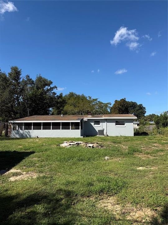 Active With Contract: $262,900 (3 beds, 2 baths, 1283 Square Feet)