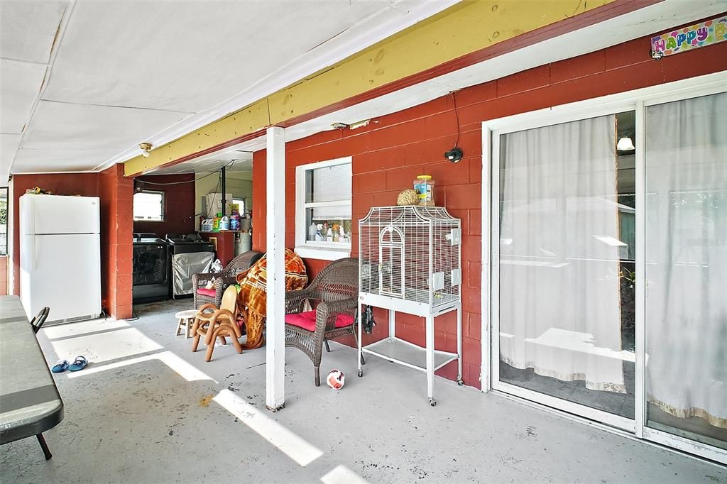 Active With Contract: $262,900 (3 beds, 2 baths, 1283 Square Feet)