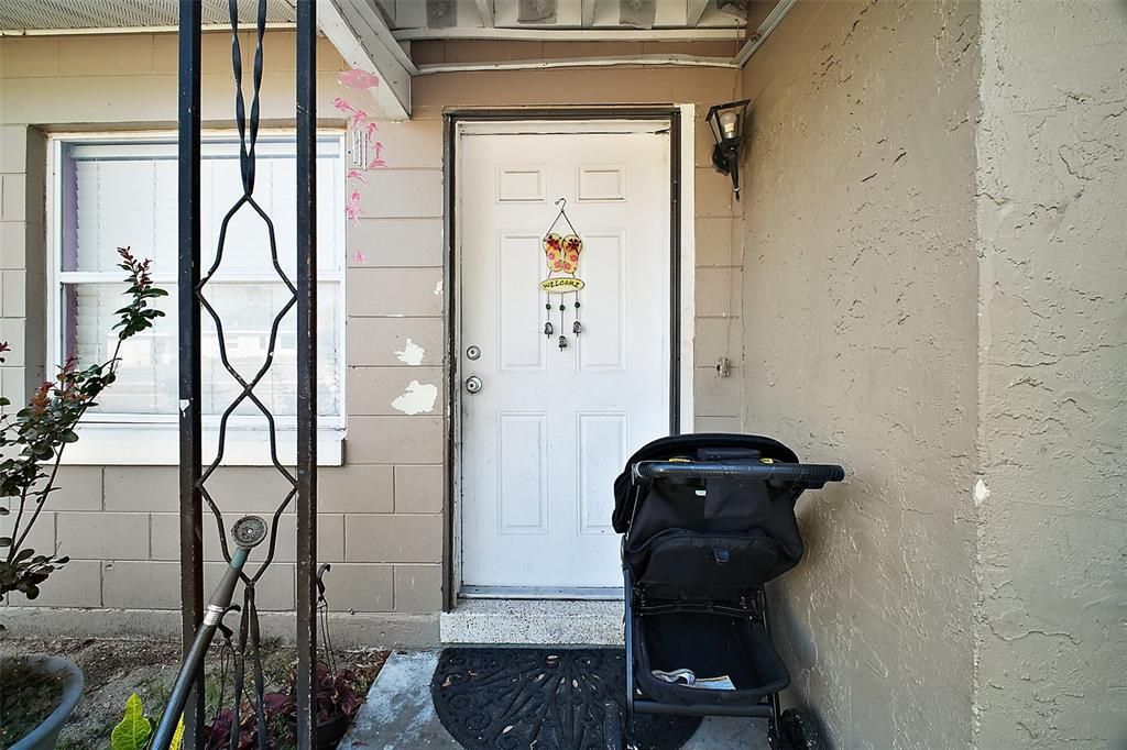 Active With Contract: $262,900 (3 beds, 2 baths, 1283 Square Feet)