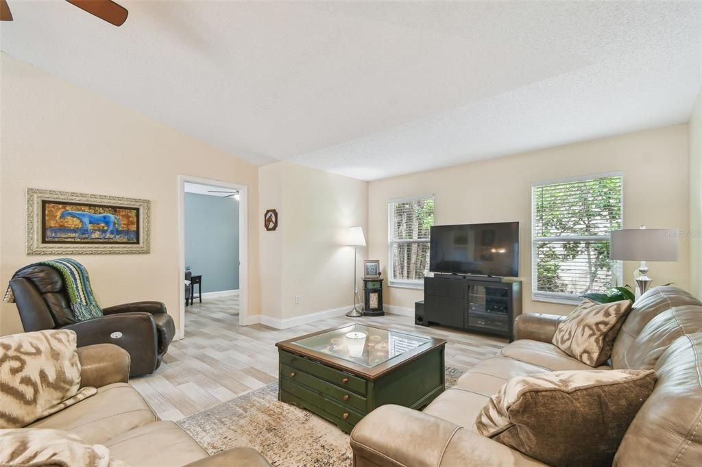 For Sale: $997,000 (5 beds, 3 baths, 2896 Square Feet)